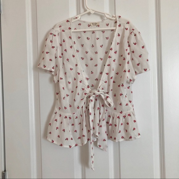 Brandy Melville Tops - Brandy Melville White Floral Cora Top